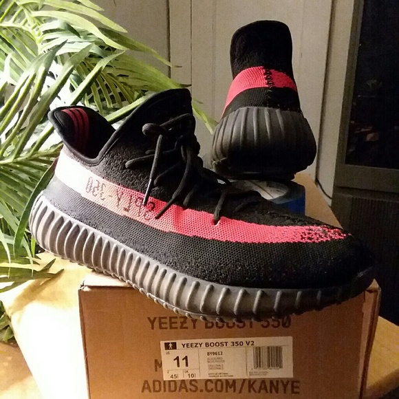 Yezzy Boost 350 v2  [original] - Picture 2 of 5